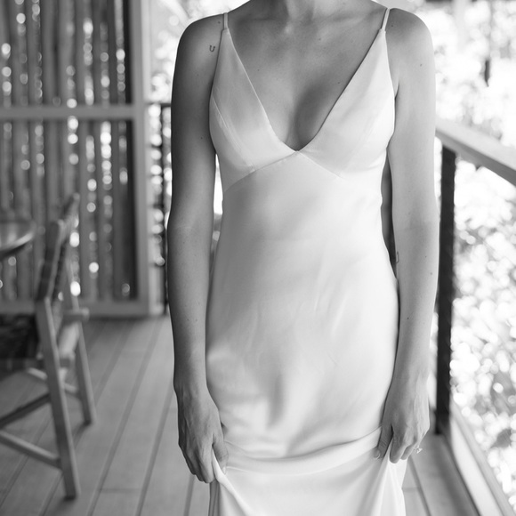 Jenny Yoo Marnie Wedding Gown - Size 2 - Picture 4 of 6